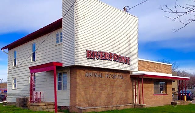 Riverfront Animal Hospital logo
